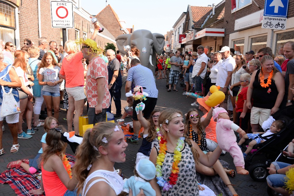 ../Images/Zomercarnaval Noordwijkerhout 168.jpg